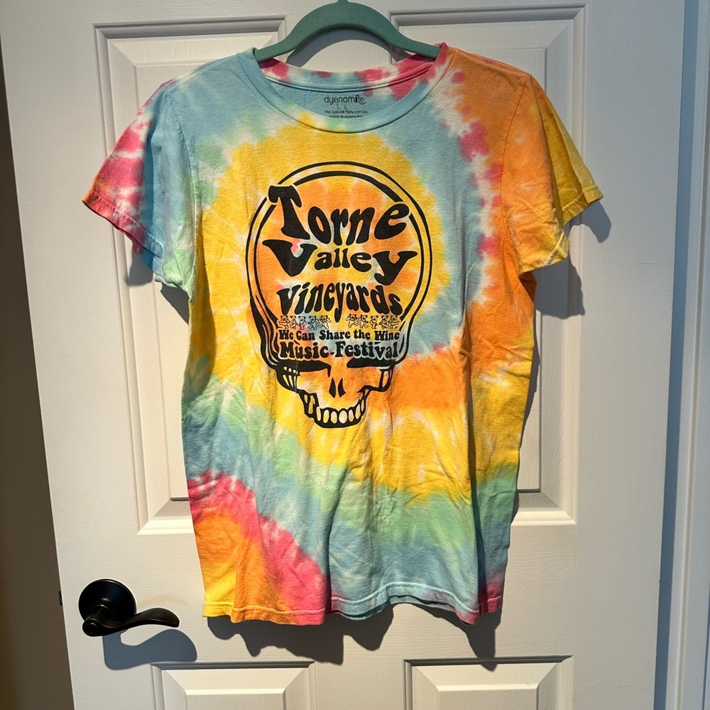 Unisex Dyenomite Torne Valley Vineyard Festival Tie-Dye T-Shirt. Size Large